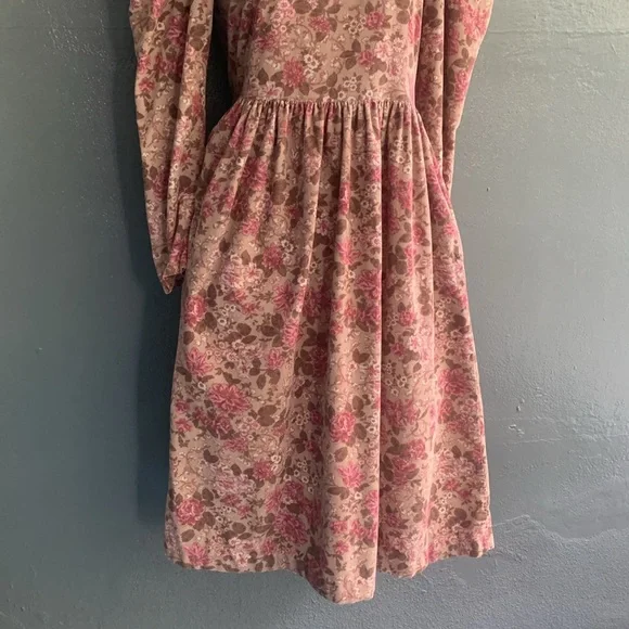 Laura Ashley - Picture 3 of 14